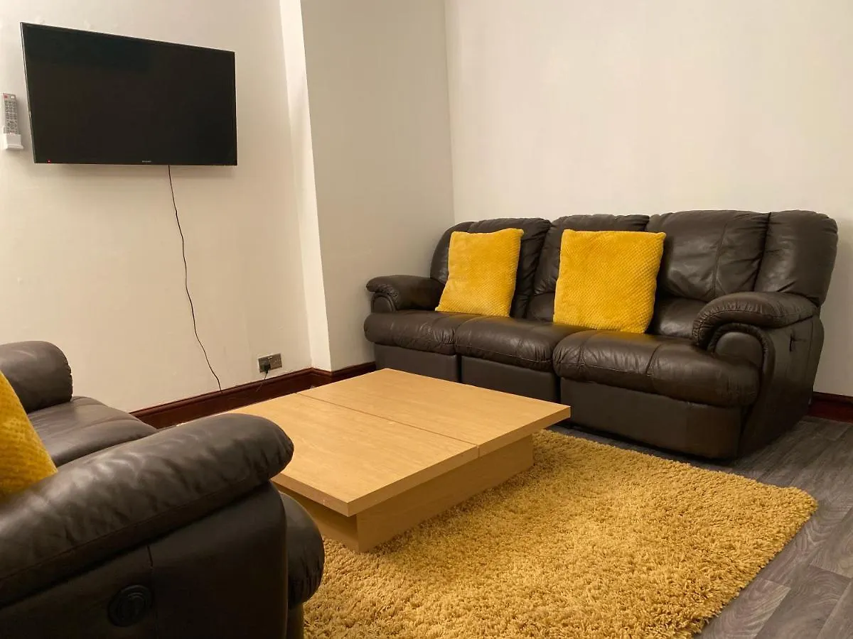 Cosy 2 Bed Flat In Swansea - Home Away From Home