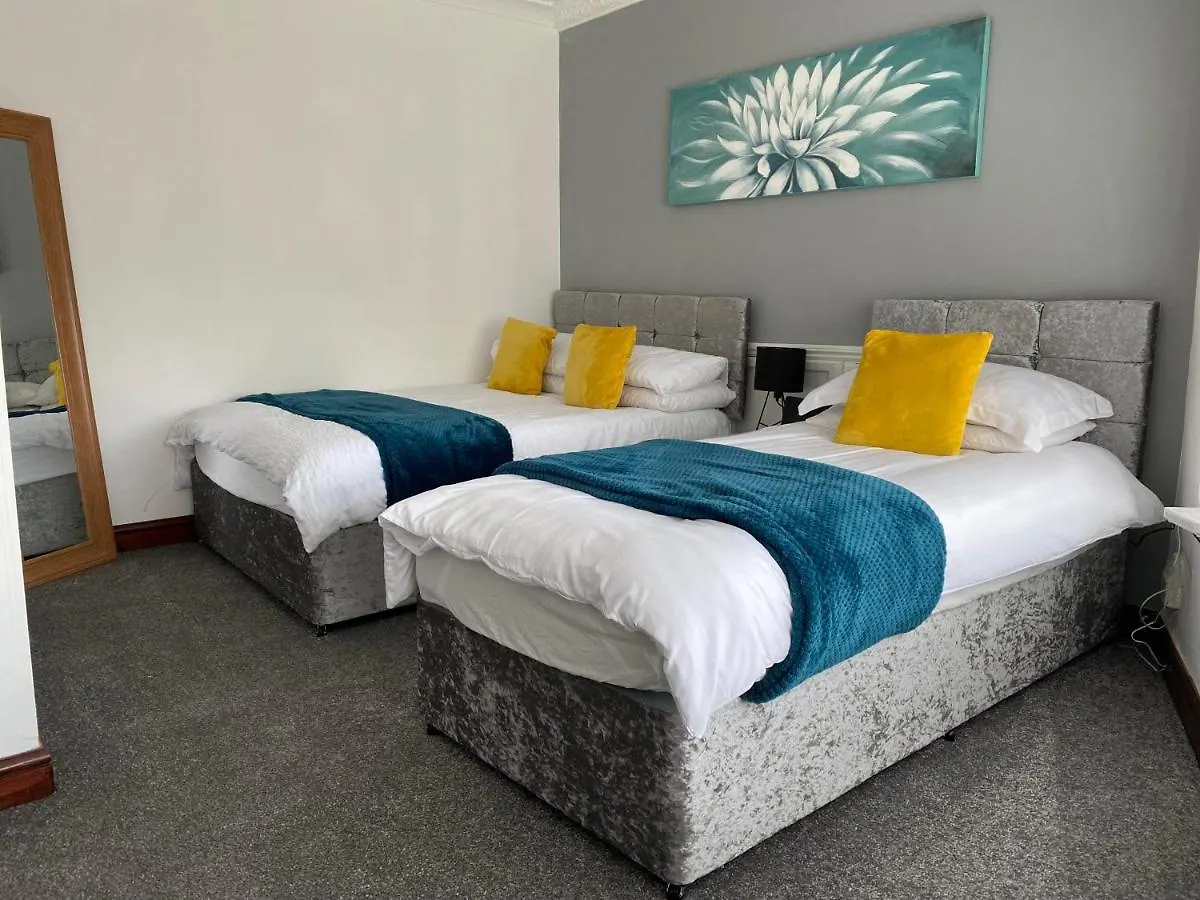 Cosy 2 Bed Flat In Swansea - Home Away From Home 0*,