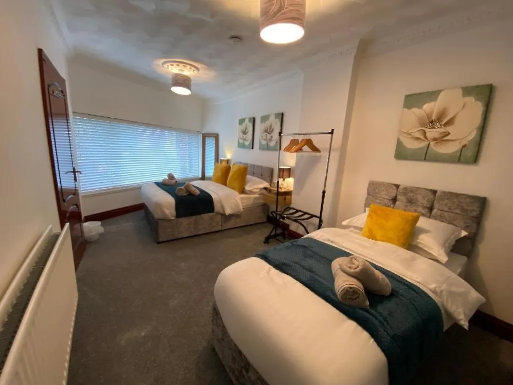 Cosy 2 Bed Flat In Swansea - Home Away From Home Apartment